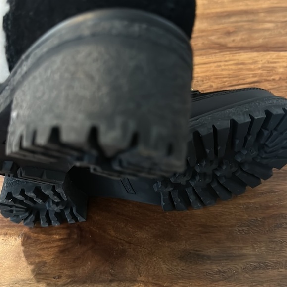 Tory Burch Cooper Suede and Sheep Fur Black Boot Sz8 - Picture 15 of 15